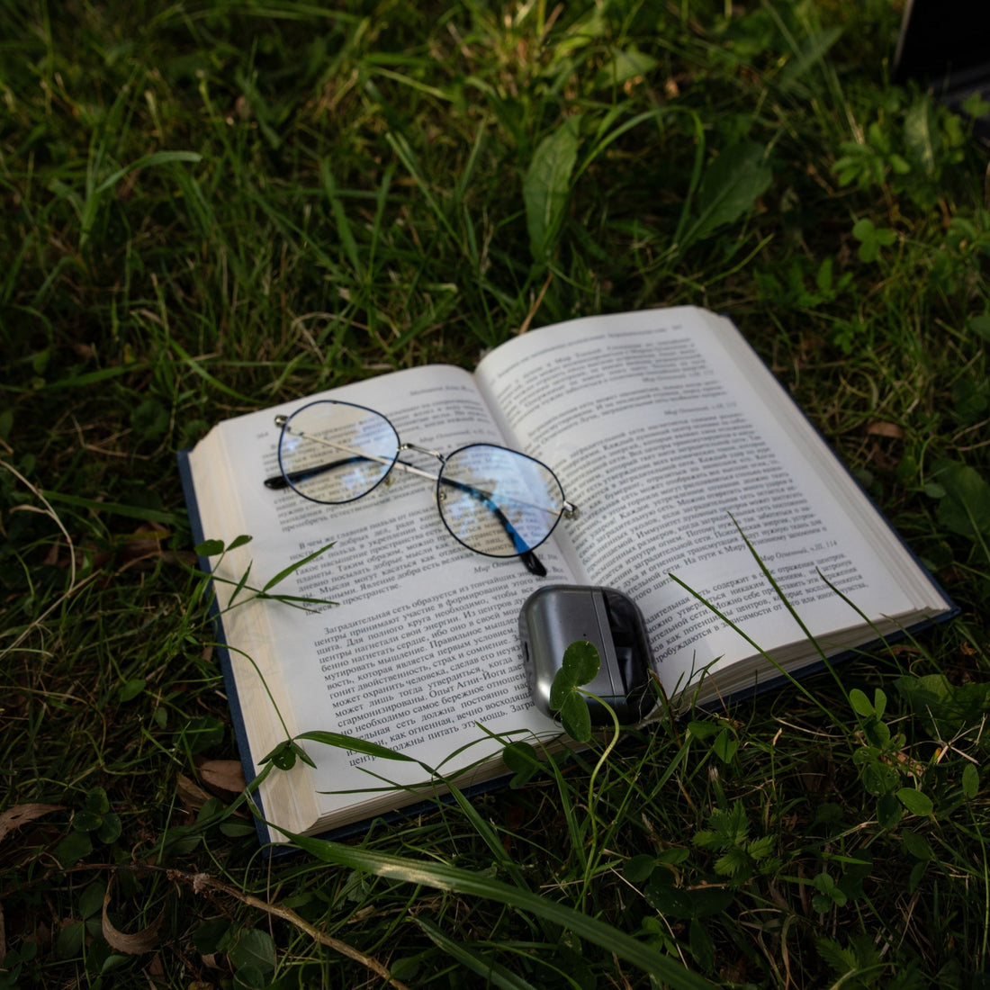 Five Benefits of Buying Eyewear Online