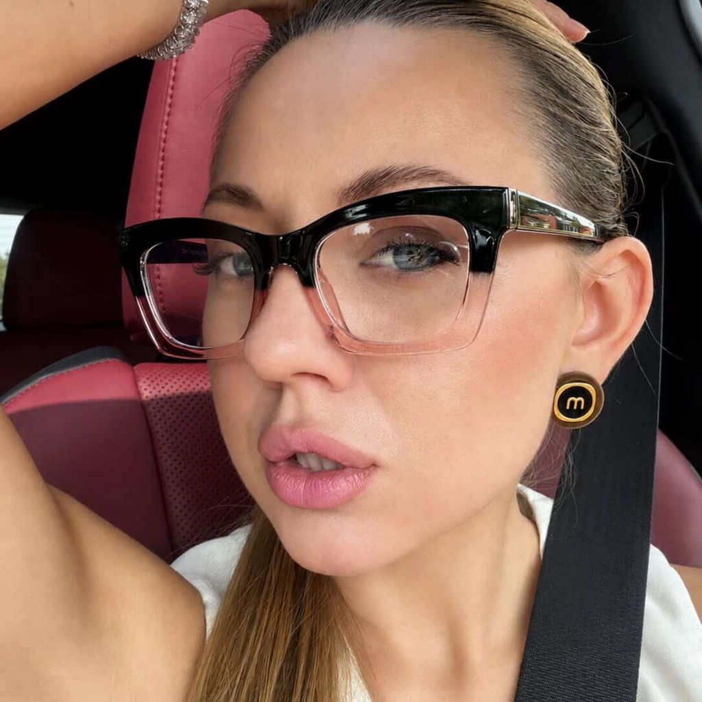 Ava
