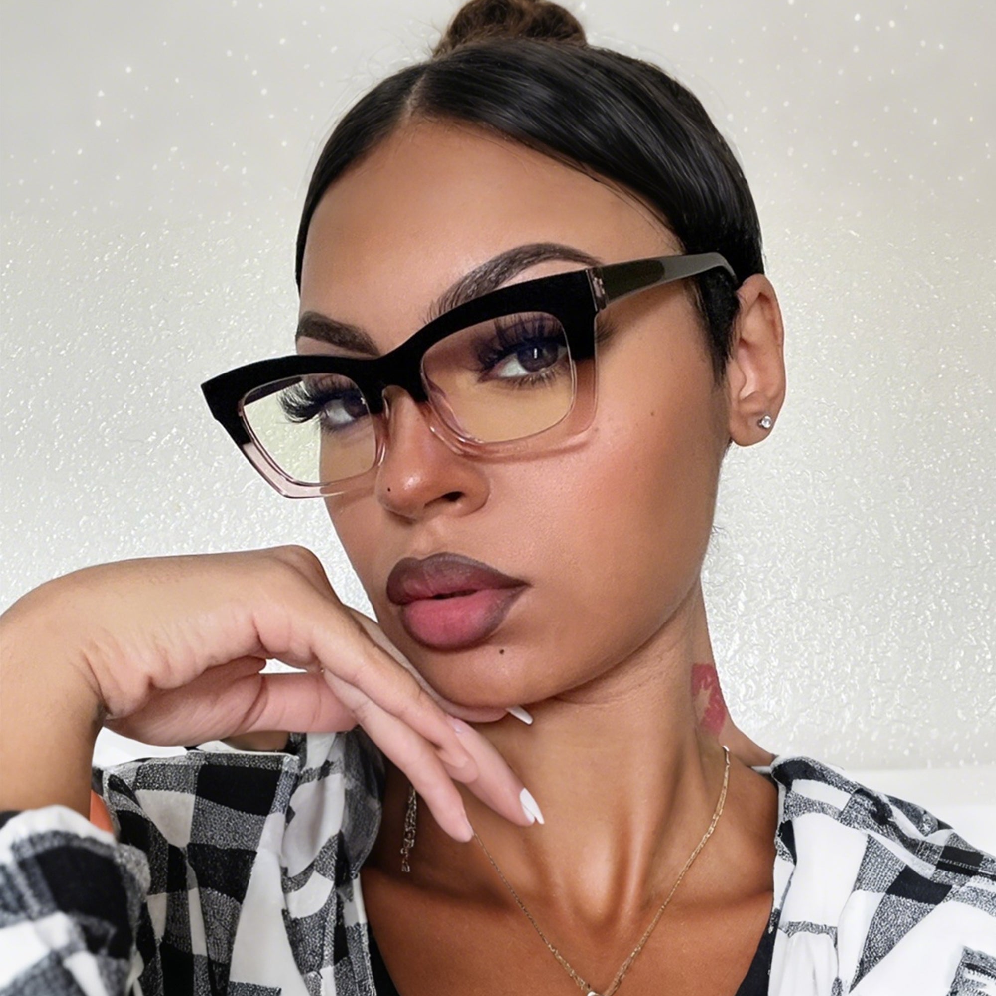 Ava
